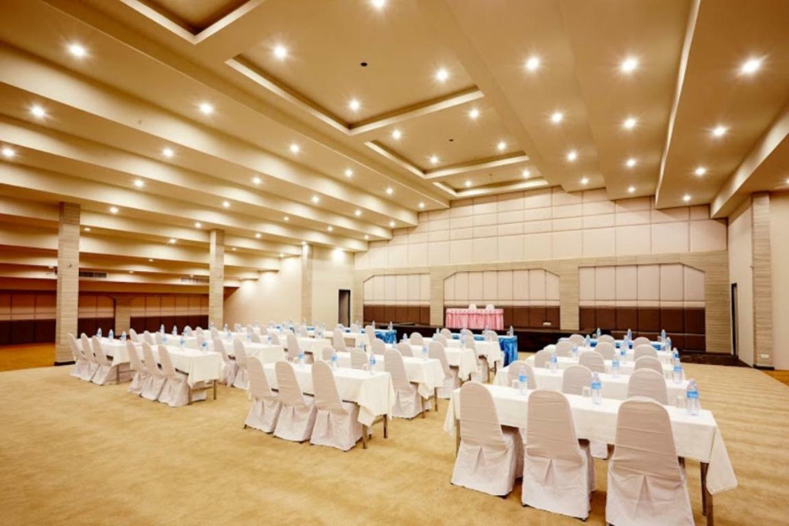 Ease Jomtien Hotel Zewnętrze zdjęcie