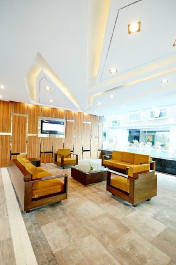 Ease Jomtien Hotel Zewnętrze zdjęcie